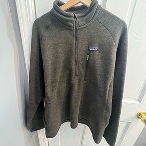 Patagonia half zip sweater - size large
